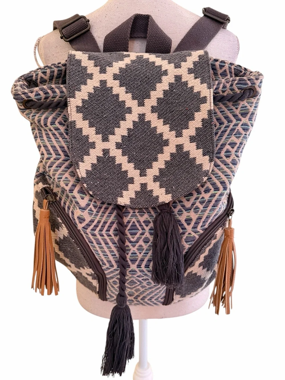 Mossimo Supply Co. Woven Geo Pattern Drawstring Backpack in Charcoal and Cream
